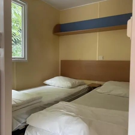 Mobilhome Dans Avec Piscine Couverte Camping *